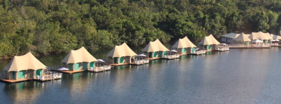 4 rivers luxury floating lodge in Cambodia